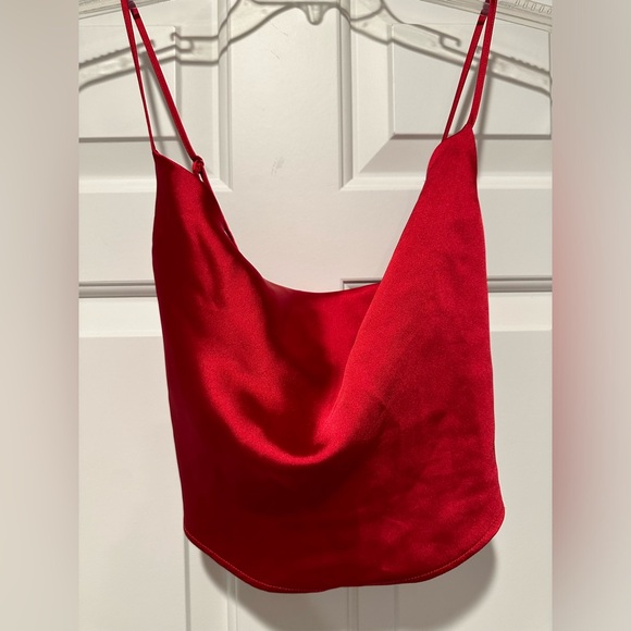 Silk red crop top - Picture 2 of 5